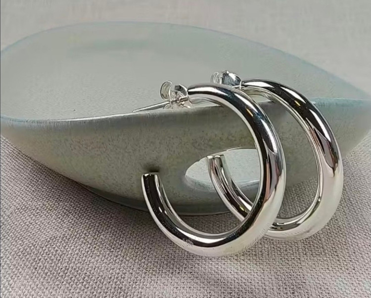 گوشواره حلقه ای آبکاری نقره ای